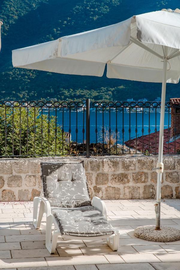 Guesthouse Mrshe Palace Perast Esterno foto