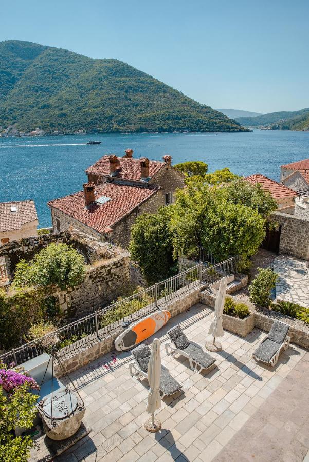 Guesthouse Mrshe Palace Perast Esterno foto