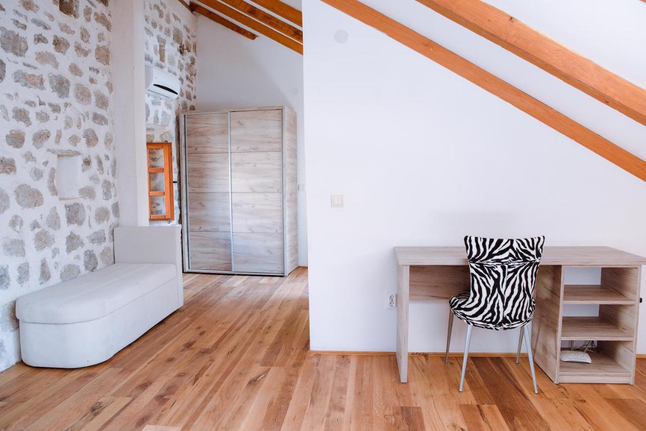 Guesthouse Mrshe Palace Perast Esterno foto