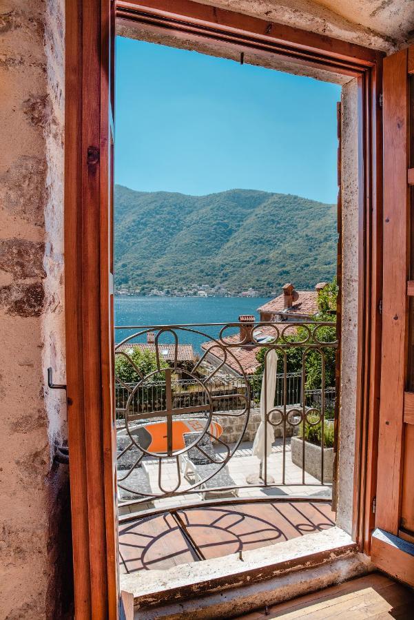 Guesthouse Mrshe Palace Perast Esterno foto