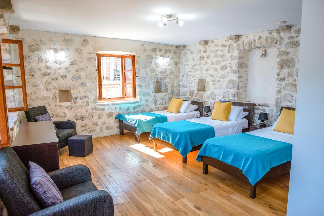 Guesthouse Mrshe Palace Perast Esterno foto
