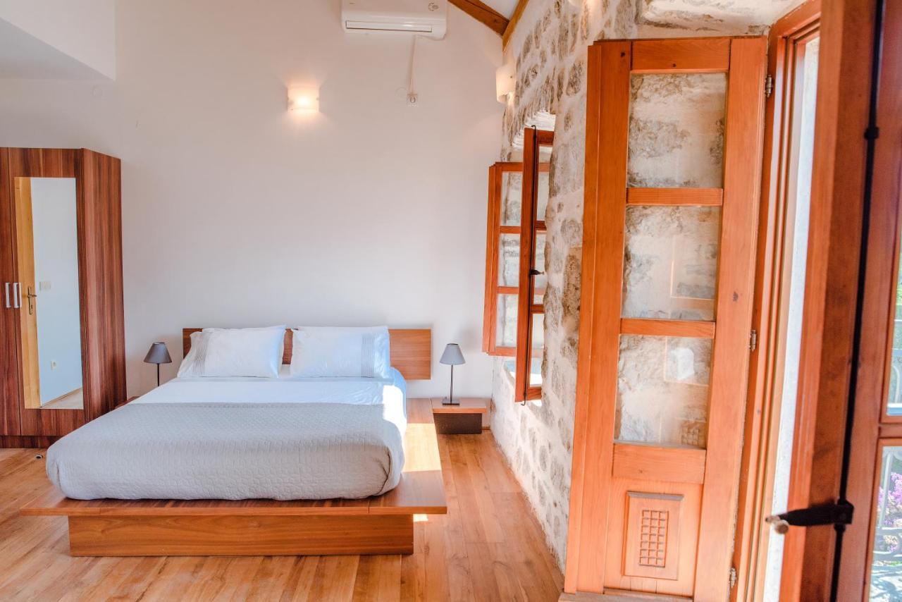 Guesthouse Mrshe Palace Perast Esterno foto