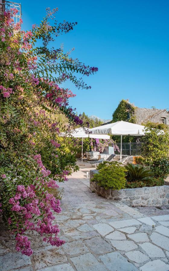Guesthouse Mrshe Palace Perast Esterno foto